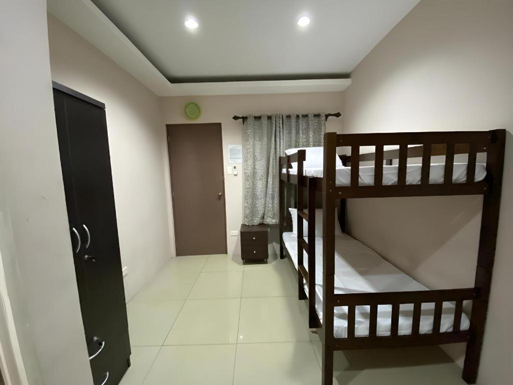 Oyo 766 Ichehan Apartments Manila Dış mekan fotoğraf